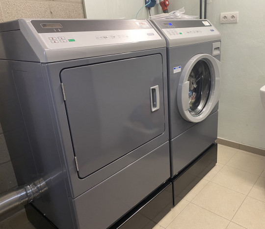 Wasmachine en droogkast